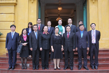 ຊາວໜຸ່ມຫວຽດນາມ - ຈີນ ພ້ອມກັນເຮັດໃຫ້ ນ້ຳໃຈມິດຕະພາບ ລະຫວ່າງໄວໜຸ່ມ 2 ປະເທດເລີກເຊິ່ງຂຶ້ນເຕີມ